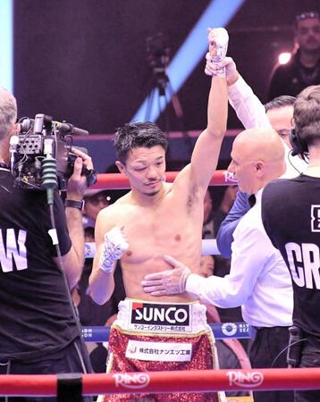 　スーパーバンタム級での初戦で苦戦しながらも判定勝ちした中谷潤人