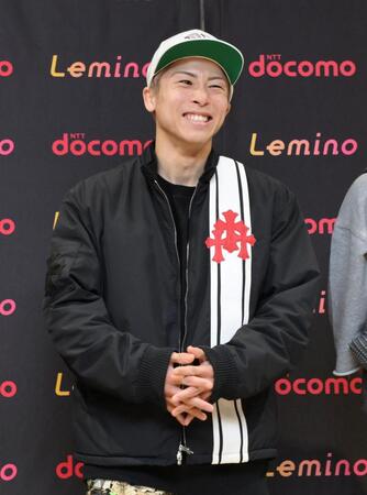 　来年５月に噂されている試合について質問され、笑顔を見せる井上尚弥（撮影・伊藤笙子）