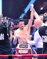 　スーパーバンタム級での初戦で苦戦しながらも判定勝ちした中谷潤人