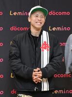 　来年５月に噂されている試合について質問され、笑顔を見せる井上尚弥（撮影・伊藤笙子）