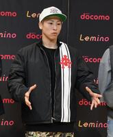 　激闘から一夜明け、試合を振り返る井上尚弥（撮影・伊藤笙子）