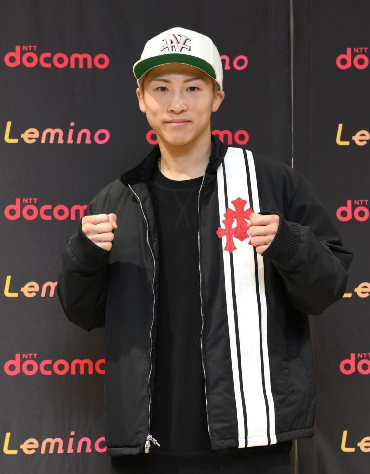 　激闘から一夜明け、ドバイから帰国した井上尚弥（撮影・伊藤笙子）