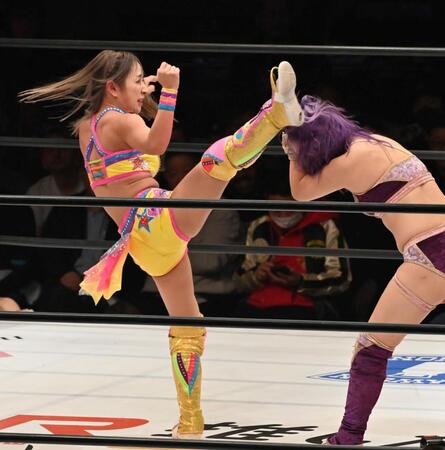 　ランブル戦に登場した愛川ゆず季＝２９日