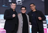 　笑顔の（左から）ミルコ・クロコップ、榊原信行ＣＥＯ、アントニオ・ホドリゴ・ノゲイラ（撮影・金田祐二）