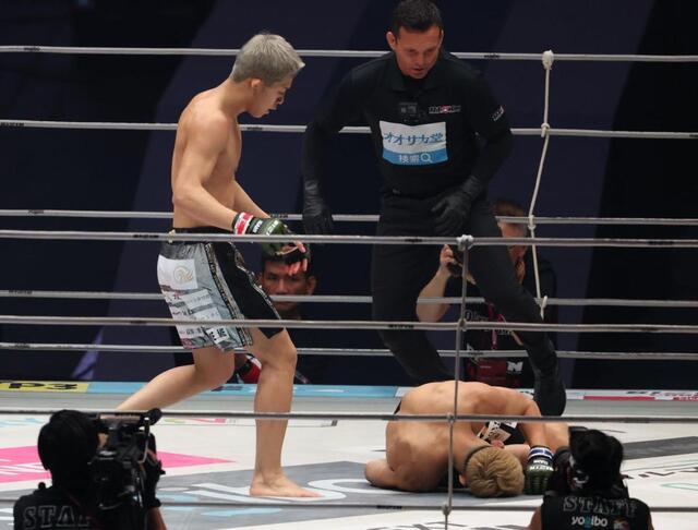 “超新星”秋元強真が衝撃の１回TKO勝ち