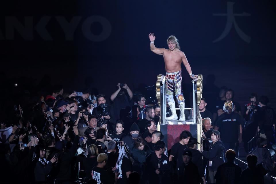 　ファンに別れを告げる棚橋弘至（撮影・金田祐二）