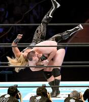 　ＥＶＩＬを投げるウルフアロン