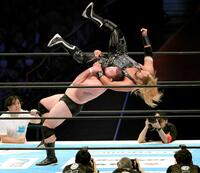 　ＥＶＩＬを投げるウルフアロン