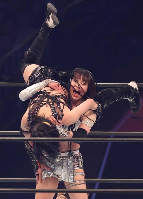 　上谷沙弥を投げる朱里