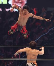 　小島聡に襲いかかる武知海青