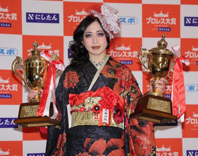 眼福」「見惚れちゃうぐらい素敵」史上初快挙のブレイク美女レスラー