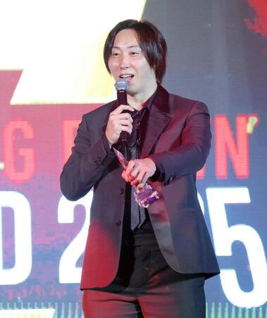 Ｍｒ．ＢｒｅａｋｉｎｇＤｏｗｎ賞を受賞した溝口勇児ＣＯＯ