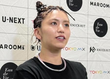 【写真】てか髪質がめちゃくちゃきれい！あれだけ染めてたのに　金髪ショートがめちゃ最高！