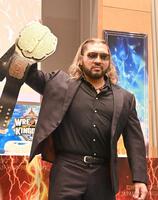 アントニオ猪木60周年を井上尚弥が映像で祝福「卍固めで防衛します