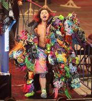 入場する高橋ヒロム（撮影・中田匡峻）