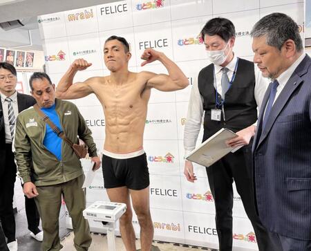 計量を通過したブライアン・メルカド