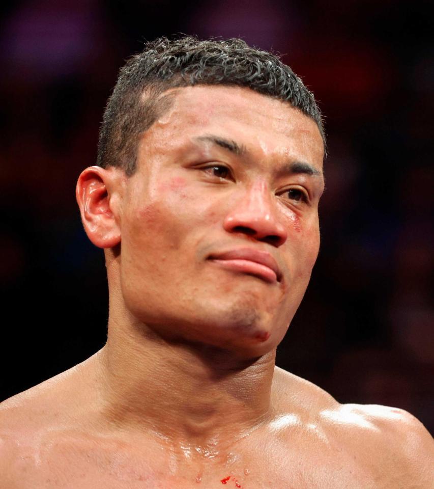 　判定負けした平岡アンディ（ゲッティ＝共同）