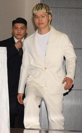 世界挑戦者決定戦の発表会見を行った那須川天心（撮影・堀内翔）