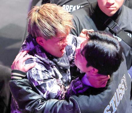 乱闘になるシェンロン