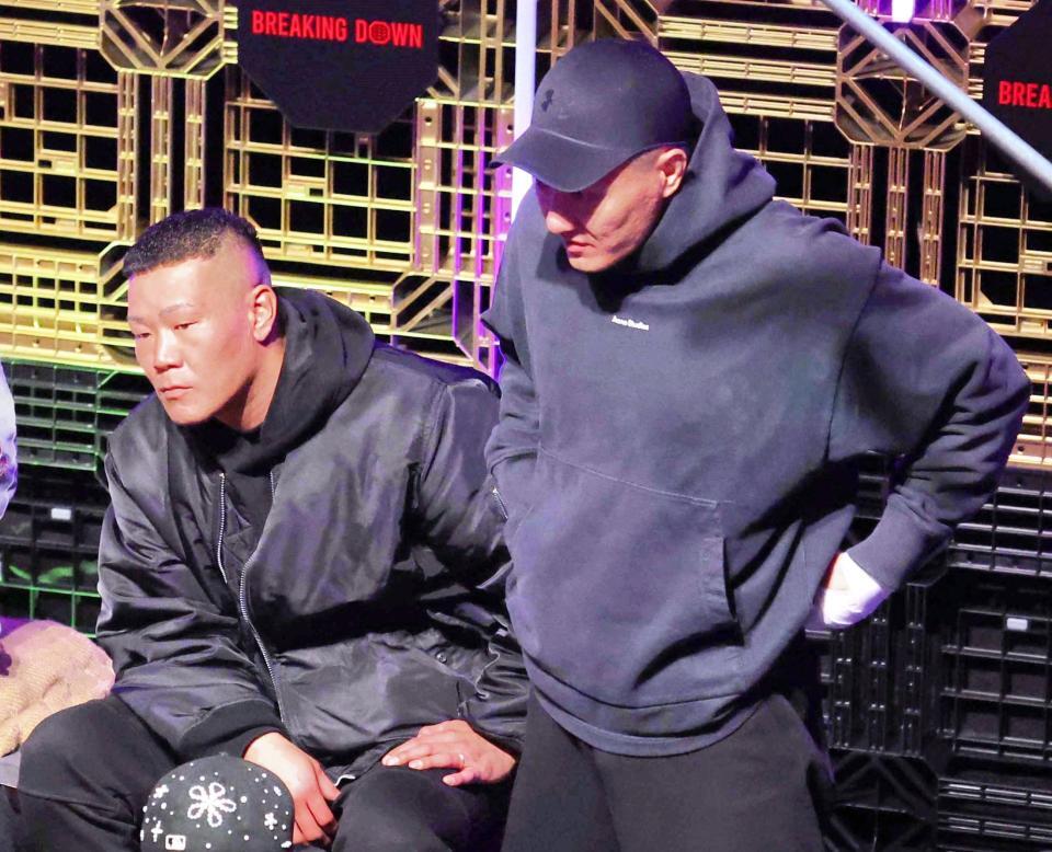 生田侑希（左）と誠