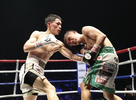 １１回、高田勇仁を攻める松本流星（撮影・石井剣太郎）