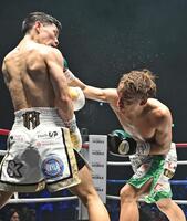 ５回、松本流星㊧を攻める高田勇仁