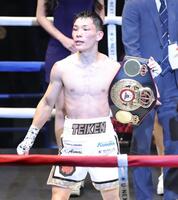 タイトルを防衛した松本流星（撮影・西岡正）