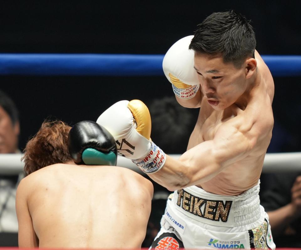 １回、高田勇仁を攻める松本流星