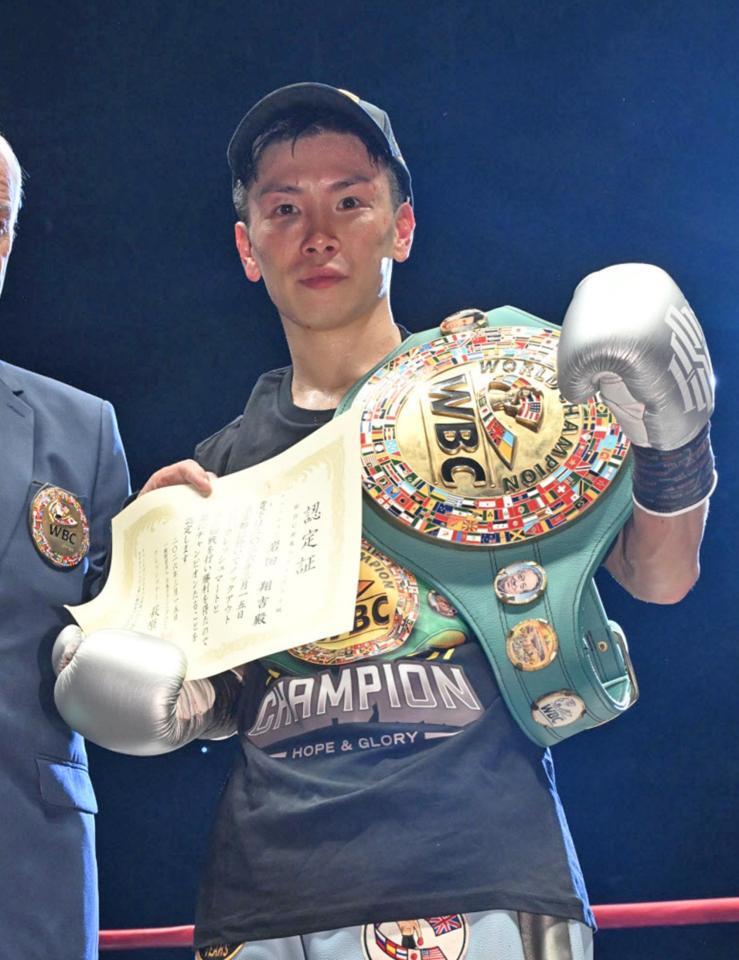 ＷＢＣ世界ライトフライ級タイトルマッチでノックアウト・ＣＰフレッシュマートに判定勝ちした岩田翔吉　　※※　＝横浜ＢＵＮＴＡＩ