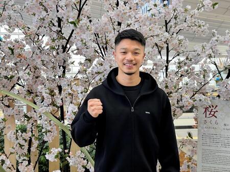 米ロサンゼルス合宿へ出発した中谷潤人＝羽田空港