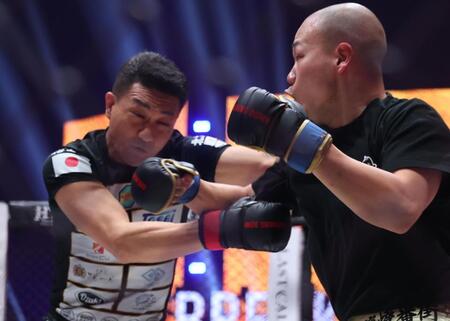 エンセン井上危惧の「本物の不良」がまさかの完敗 初出場の横浜喧嘩自慢に翻弄され判定0-5 ぶ然