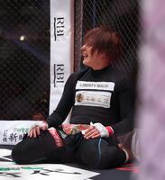 ＫＯ負けの舞杞維沙耶（撮影・佐々木彰尚）