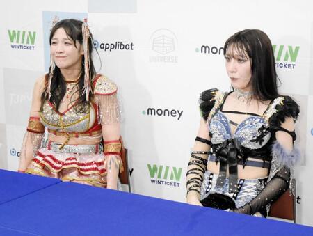 防衛に失敗した上原わかな（左）と上福ゆき