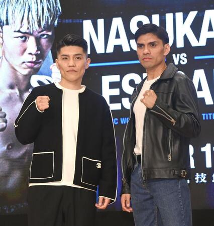 ゲバラ（右）と対戦する坪井智也（撮影・園田高夫）