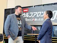 東海大柔道部の先輩でもある高藤直寿（右）の挑戦表明に悪態をつくウルフアロン