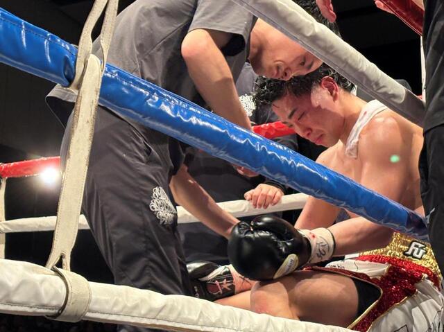 国本陸まさかの７回ＫＯ負けで王座陥落