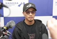 質問に答える中谷潤人（撮影・佐々木彰尚）