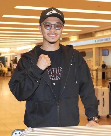 　帰国した中谷潤人（撮影・佐々木彰尚）