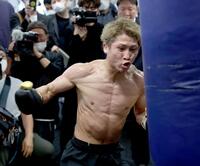 練習を公開した井上尚弥（撮影・金田祐二）