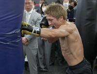 練習を公開した井上尚弥（撮影・金田祐二）