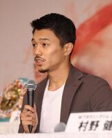 会見する中谷潤人（撮影・石井剣太郎）