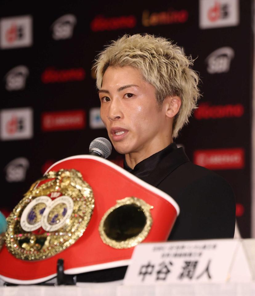 　会見する井上尚弥（撮影・石井剣太郎）
