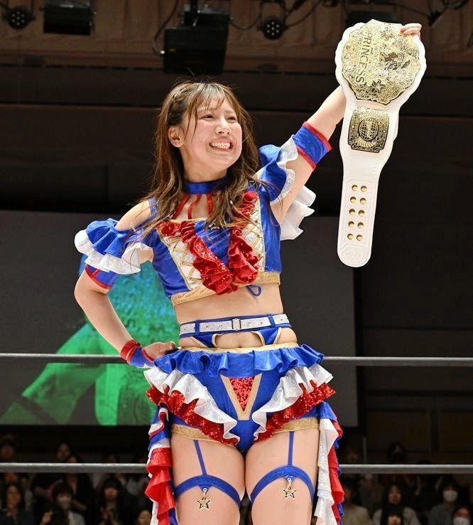 王座防衛に成功した荒井優希（東京女子プロレス提供）
