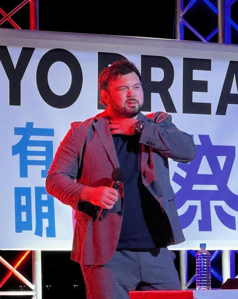 雪辱戦が決まった成田蓮から襲撃され、負けたら黒帯返上を予告したウルフアロン