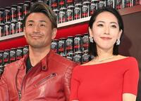 魔裟斗（左）と矢沢心