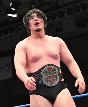 ベルトを奪取した田村男児