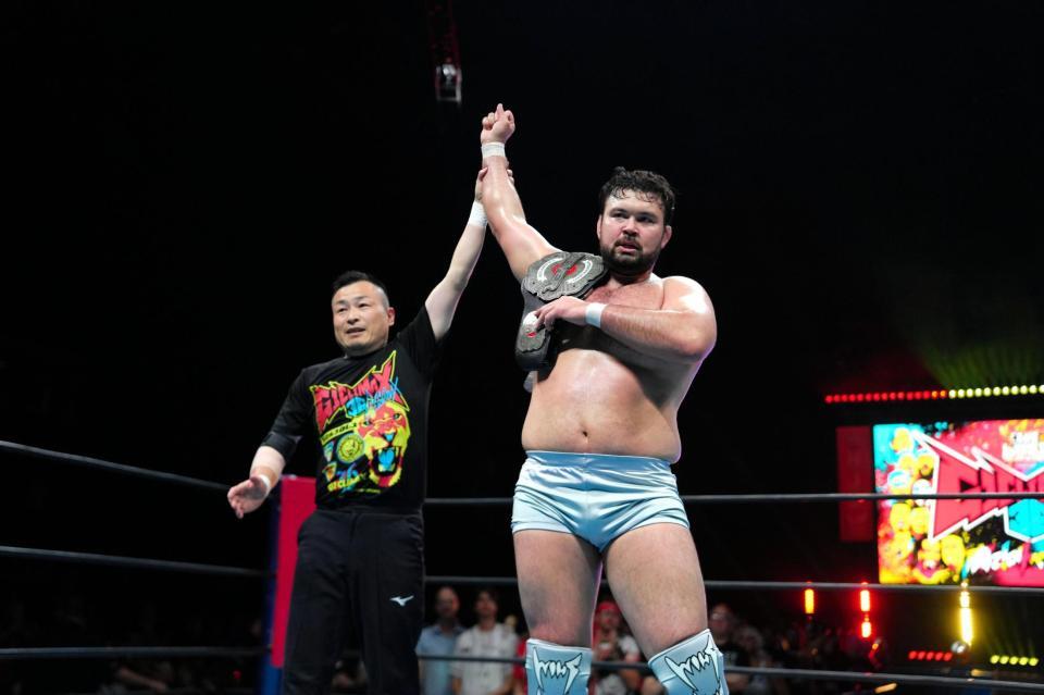 Ｇ１開幕戦で初勝利を挙げたウルフアロン＝新日本プロレス提供