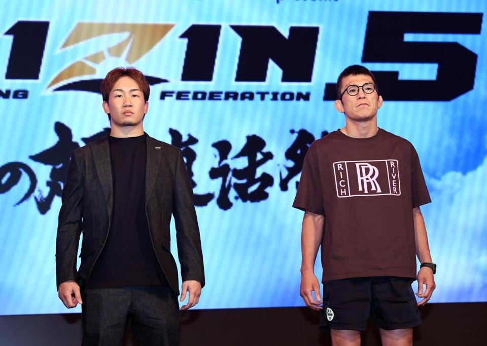 青木真也（右）との対戦が決定した朝倉未来（撮影・佐藤厚）