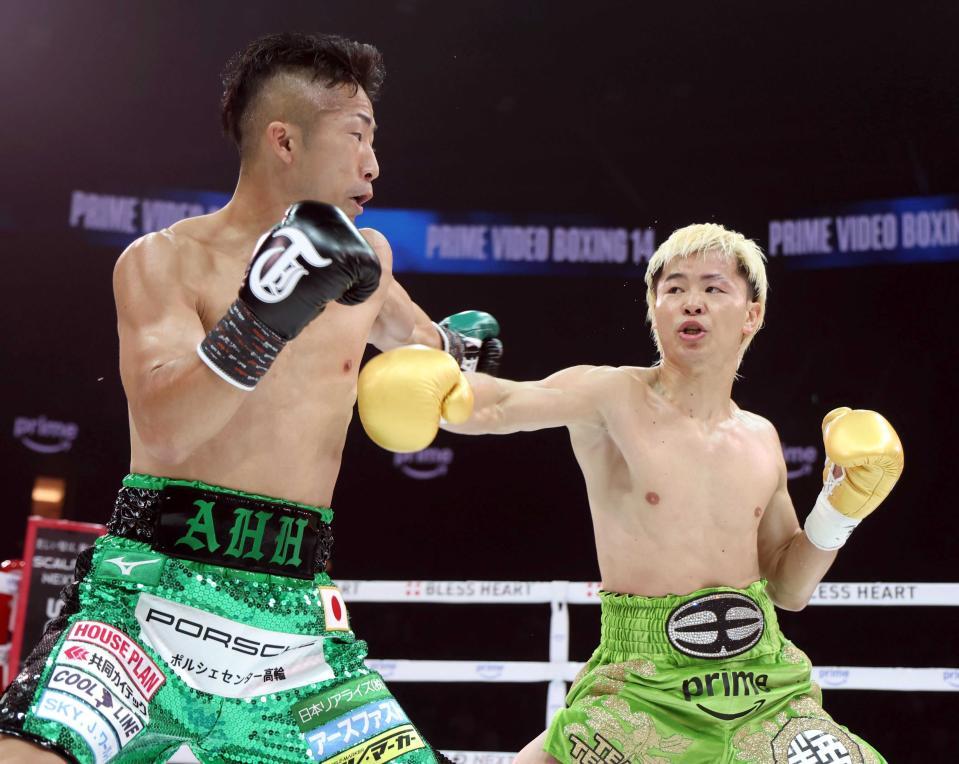 井上拓真（左）とＷＢＣ世界バンタム級王座のタイトルを争った那須川天心＝２５年１１月