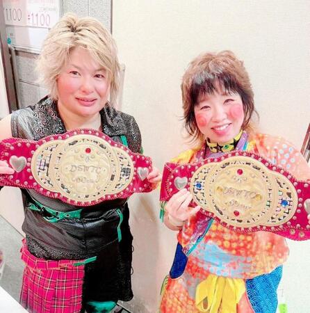 ＰＵＲＥーＪの（左から）ＫＡＺＵＫＩと米山香織